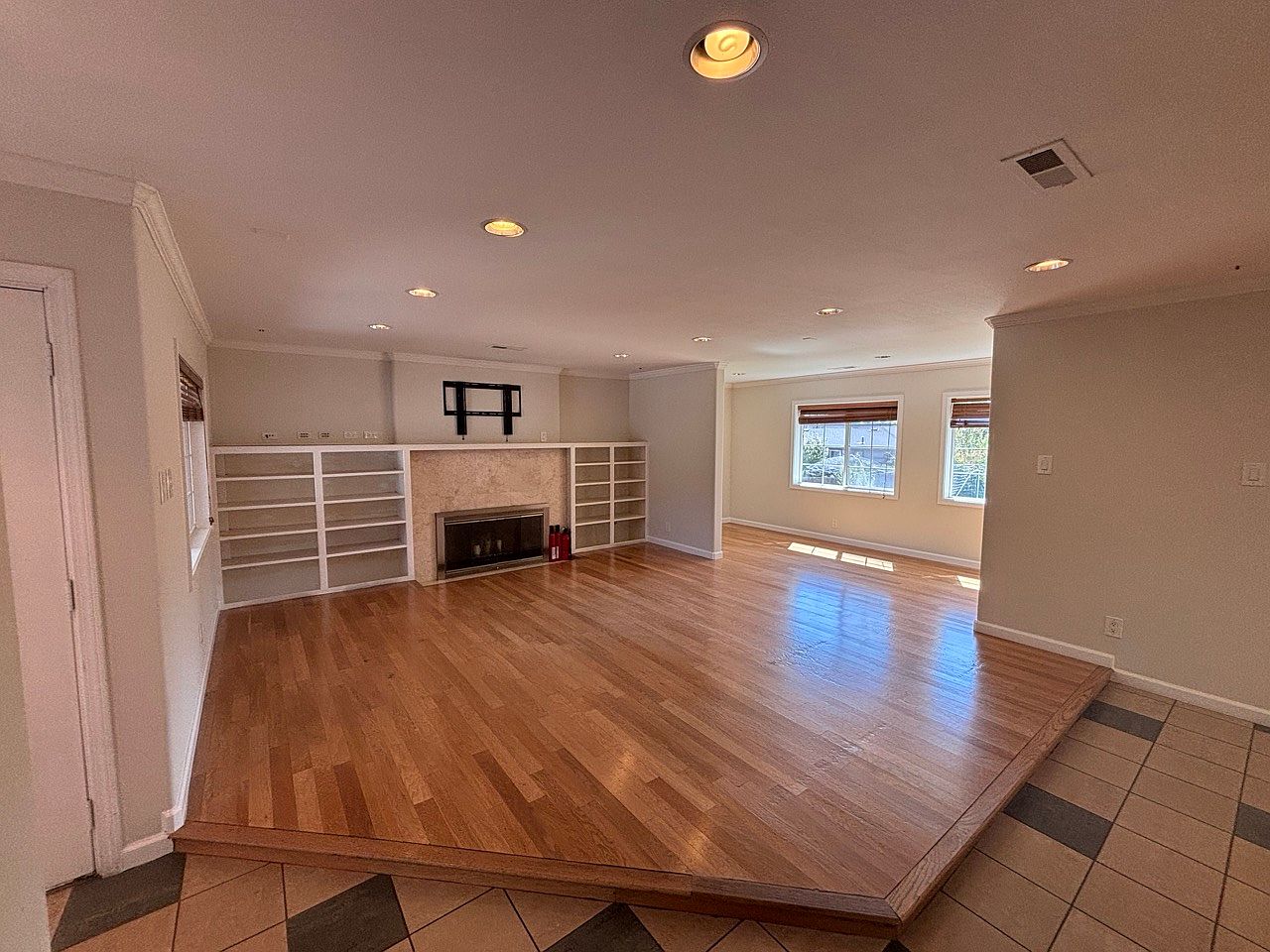 1637 Garnet Ln photo 5