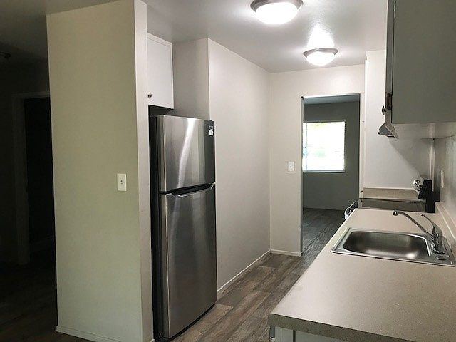 1641 6th St photo 5