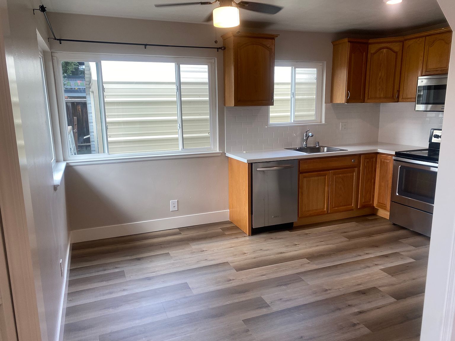 2867 Sinclair Ave photo 3