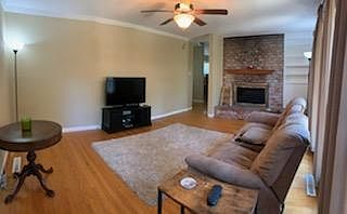 4050 Forestview Ave photo 5