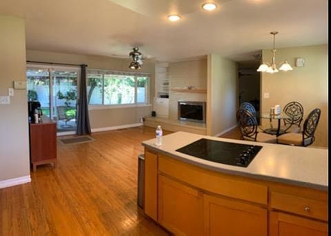 4050 Forestview Ave photo 4