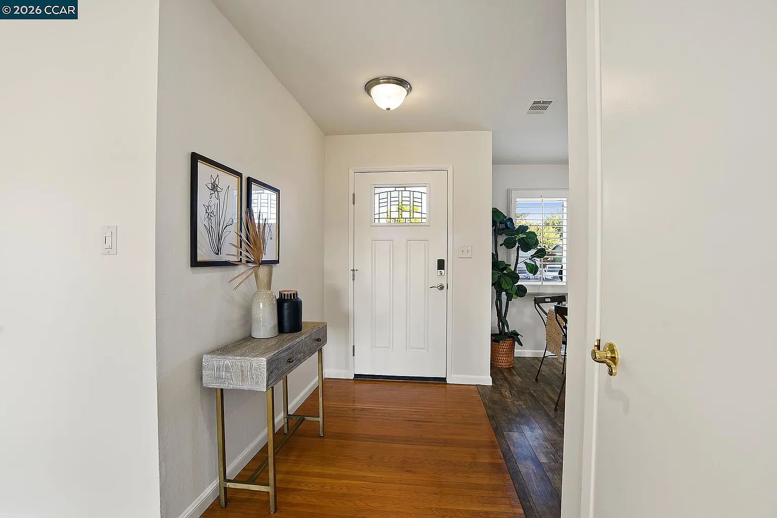 1842 Woodsdale Ct photo 3
