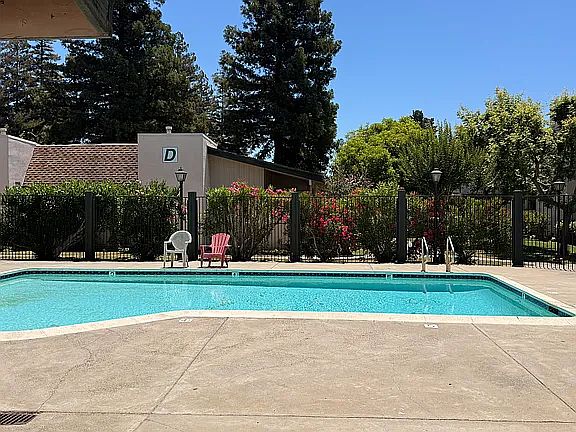 5450 Concord Blvd photo 4