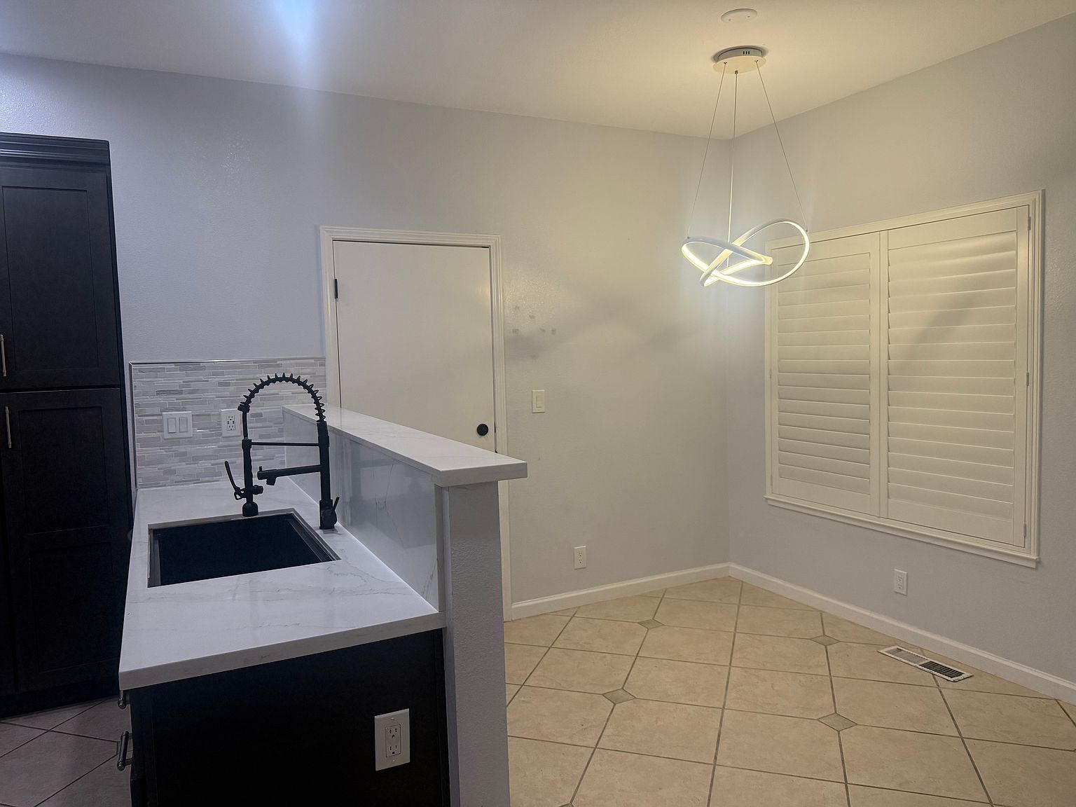 207 Round House Pl photo 3