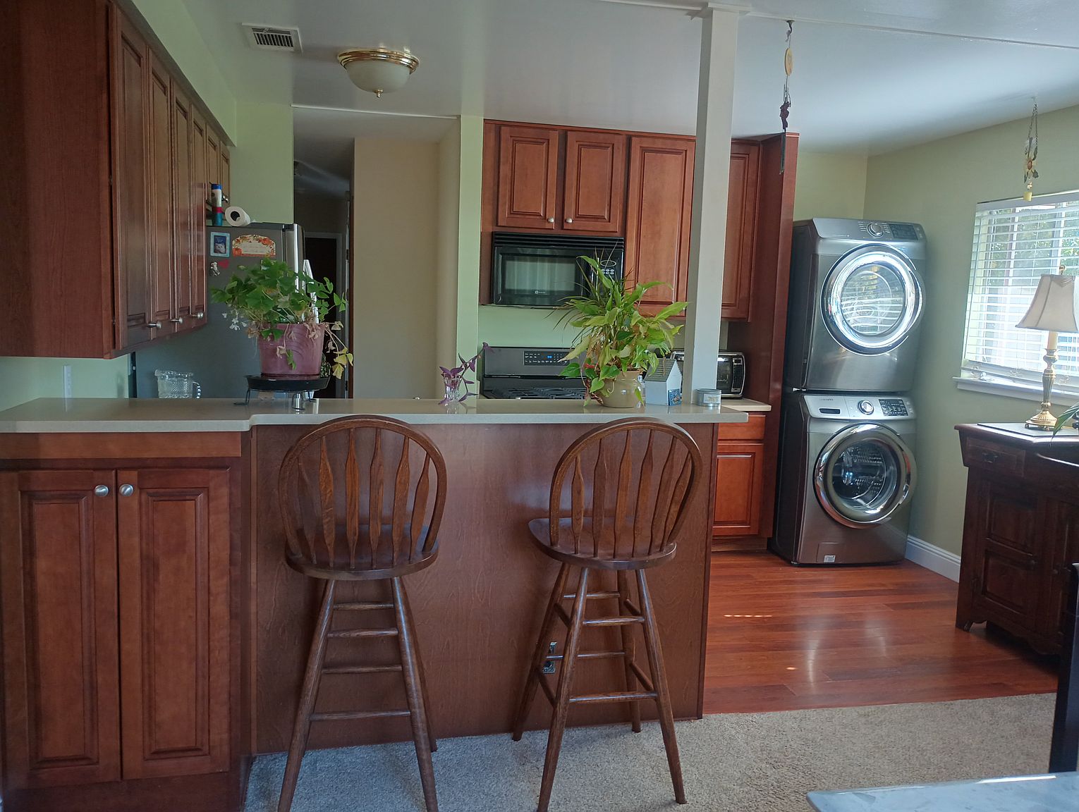 1157 Temple Dr photo 2