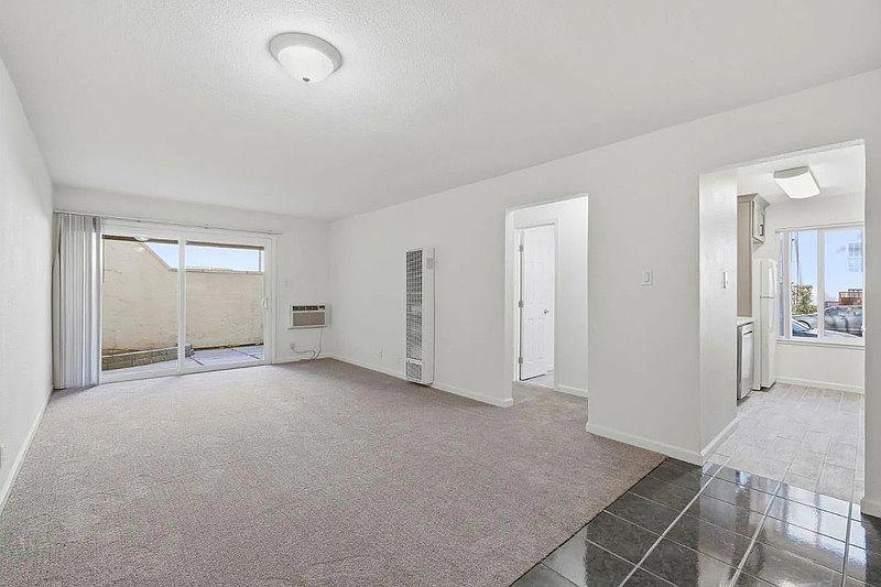 1660 Laguna St photo 5