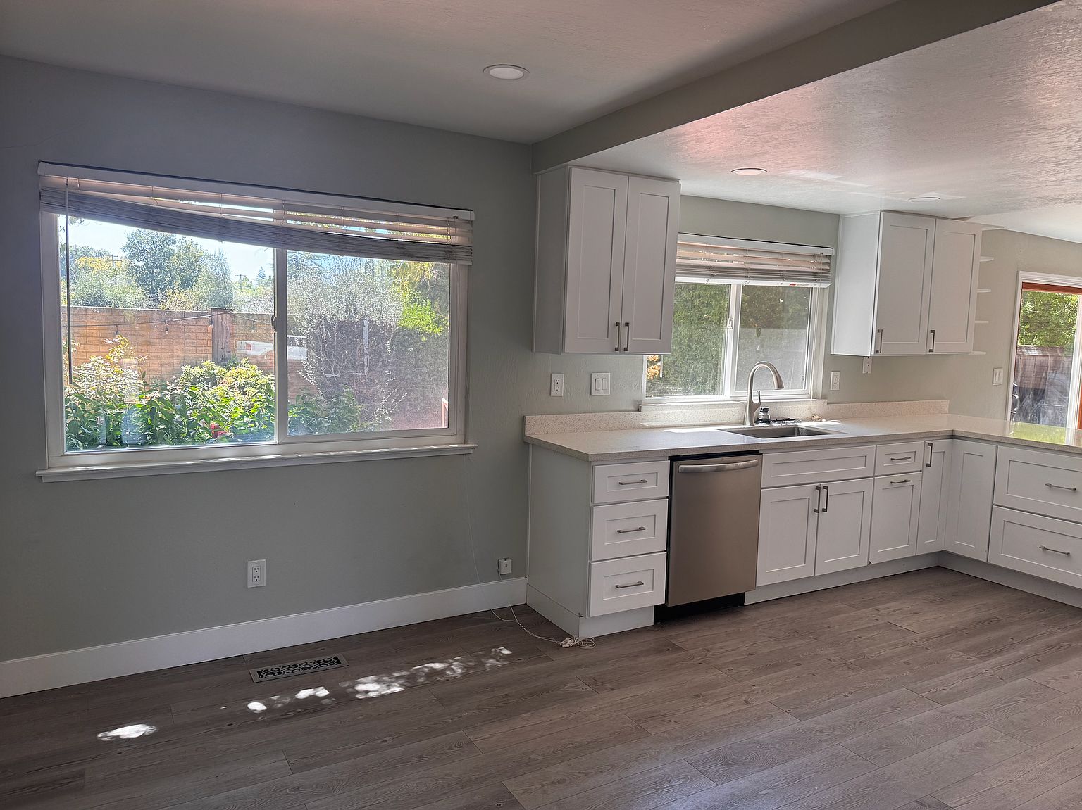925 San Simeon Dr photo 5