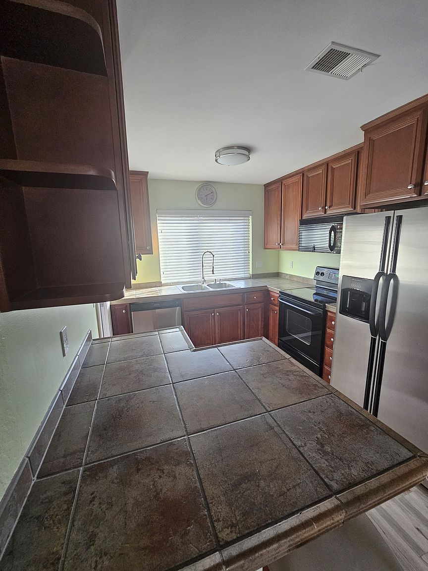 4829 Eagle Way photo 5