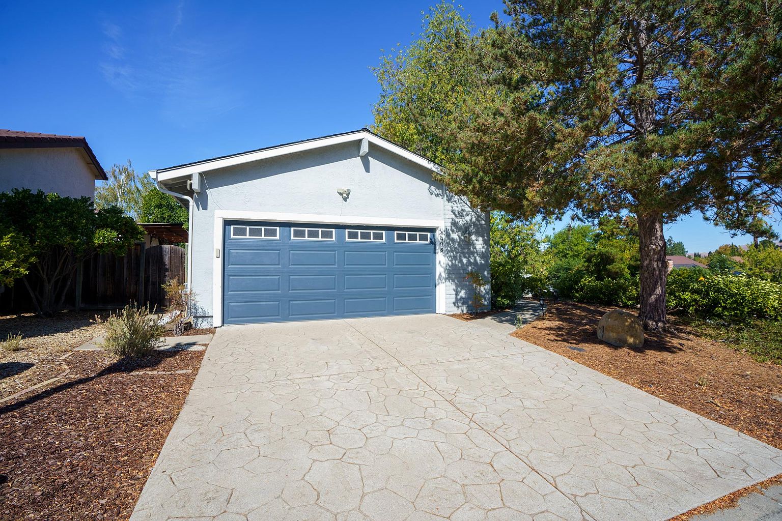4498 Big Pine Ln photo 4