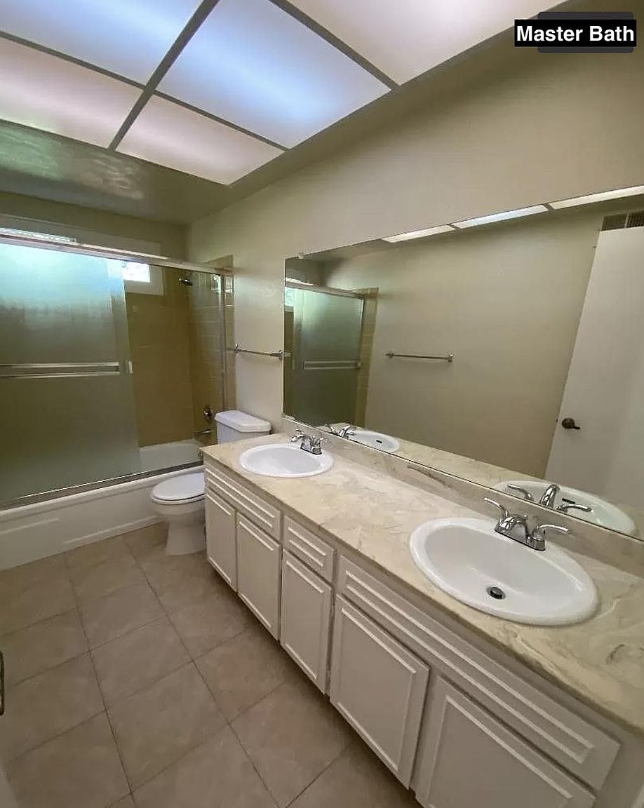 3150 Meadow View Ln photo 2