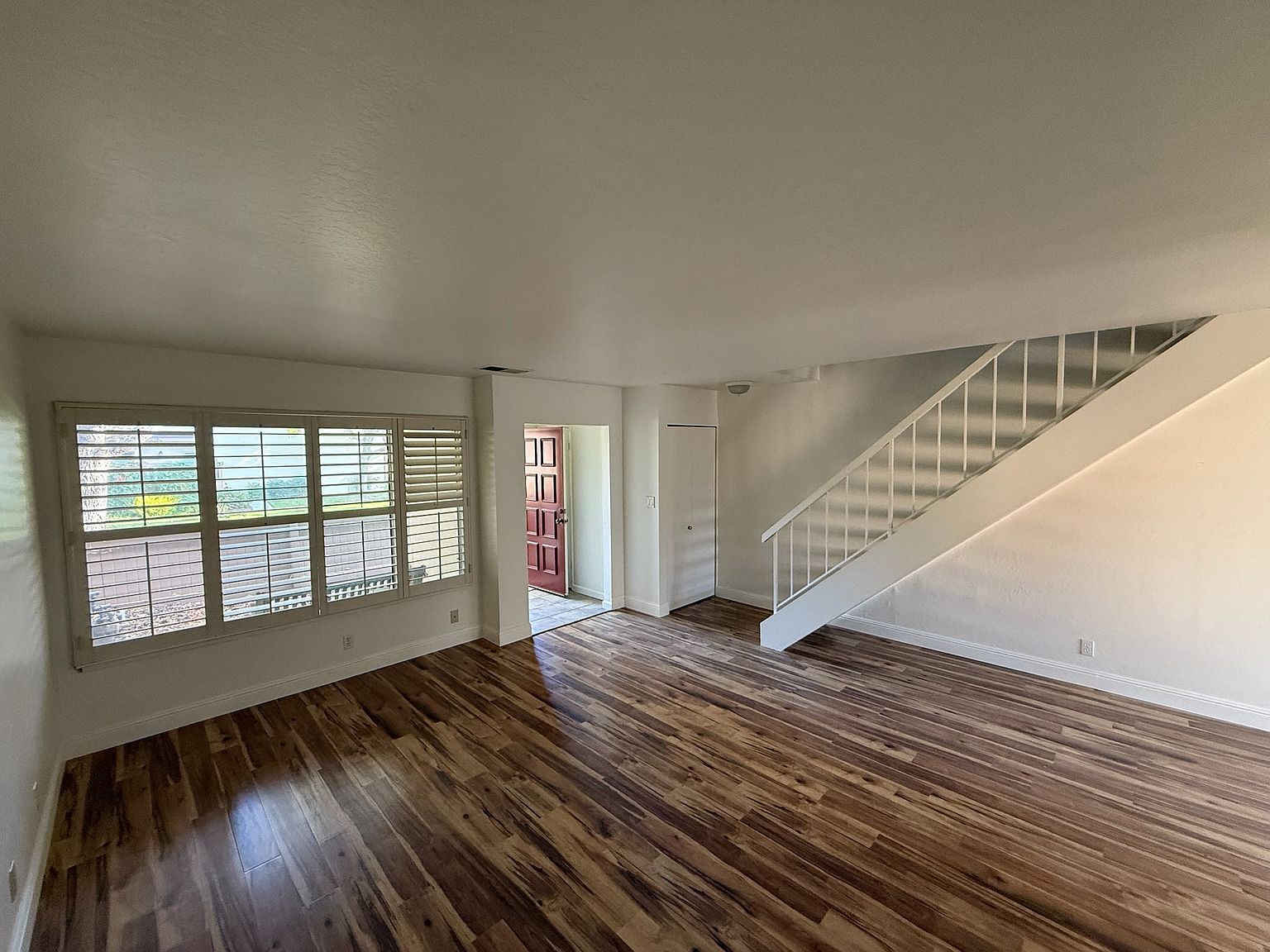 2BR/3BA Townhouse on Pomar Way · Walnut Creek photo 3