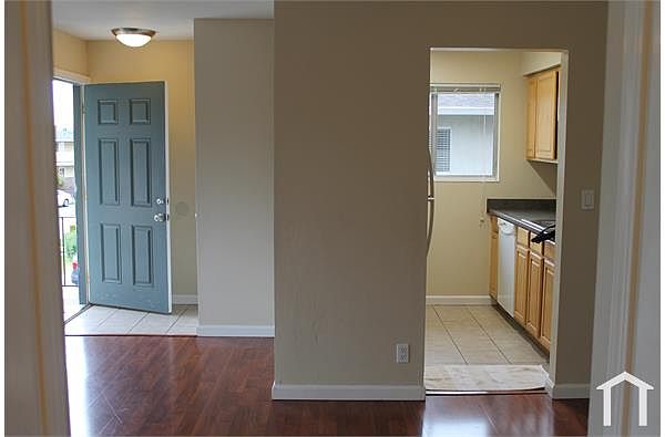 1092 Mohr Ln photo 3