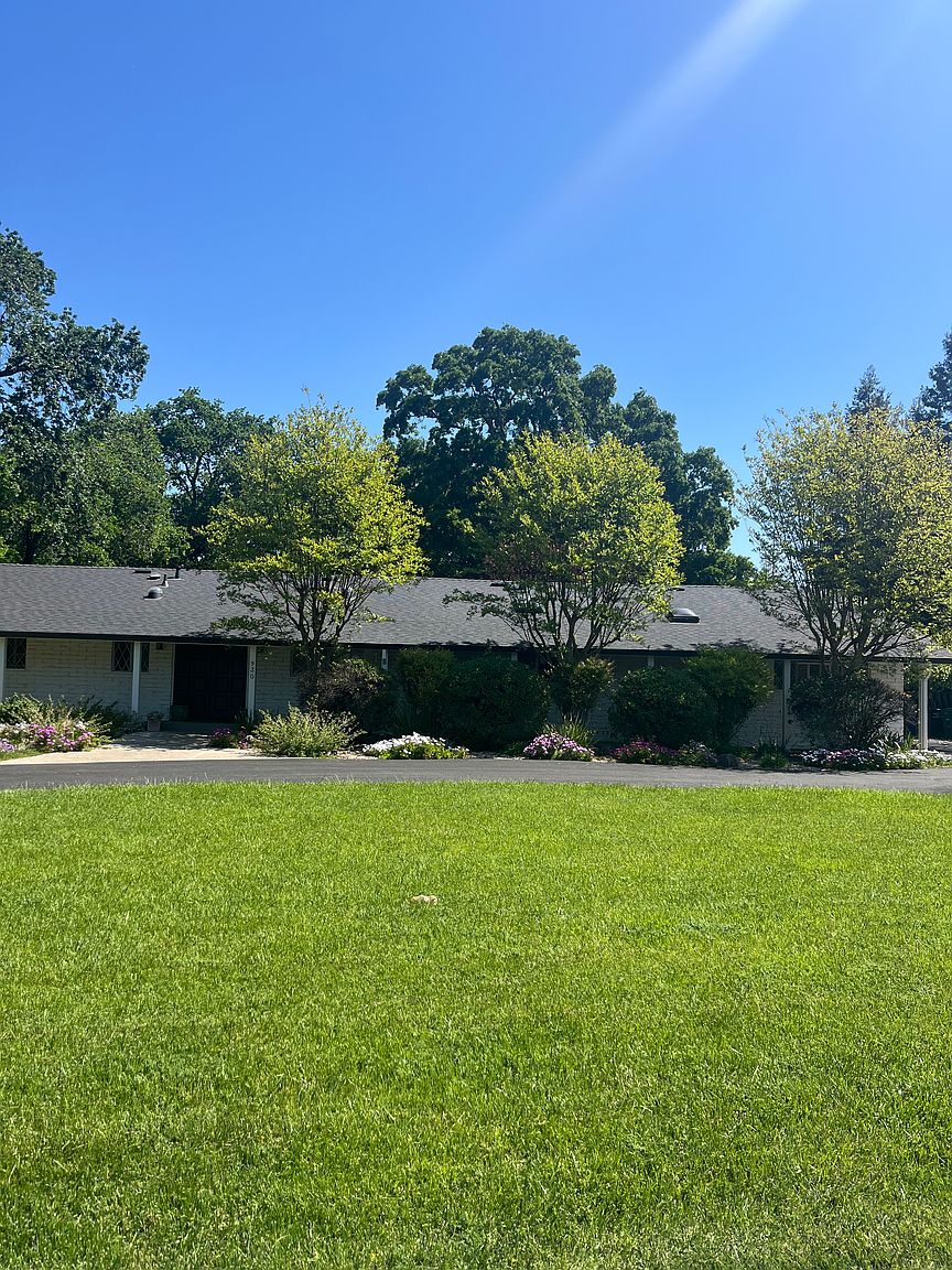 930 Lee Ln photo 3
