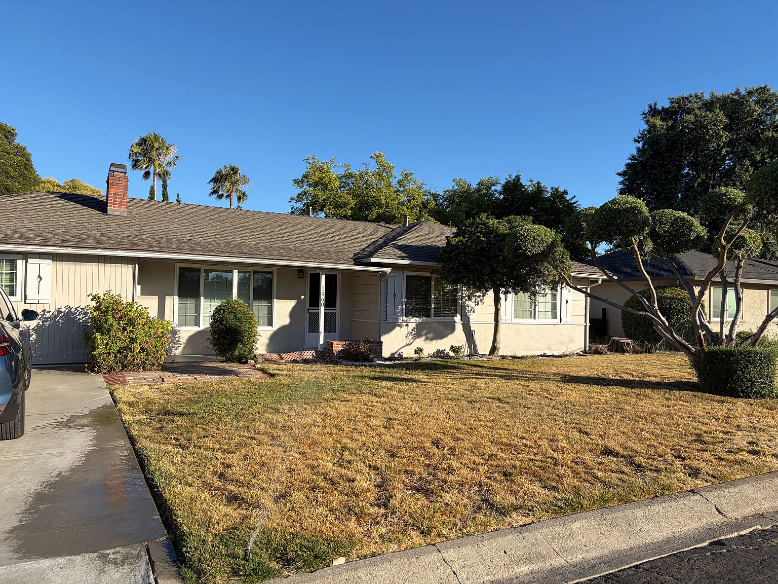 1960 Gilardy Dr photo 2