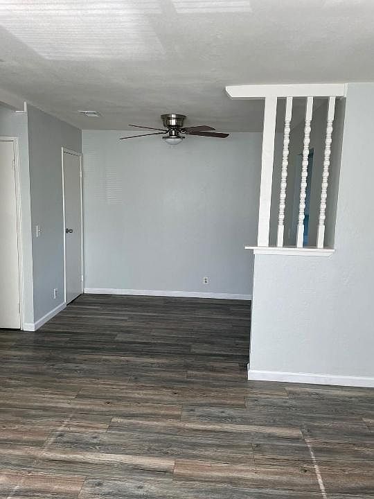 1039 Mohr Ln photo 5