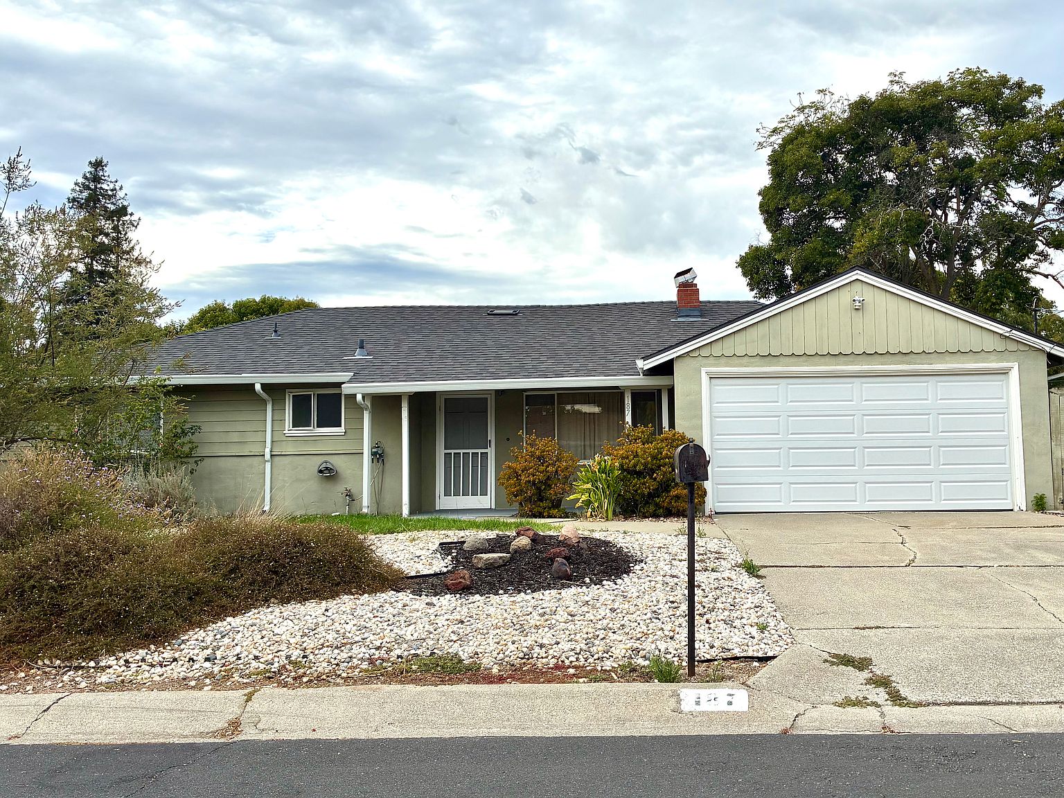 Houses on Agnes Way · Pleasant Hill photo 2
