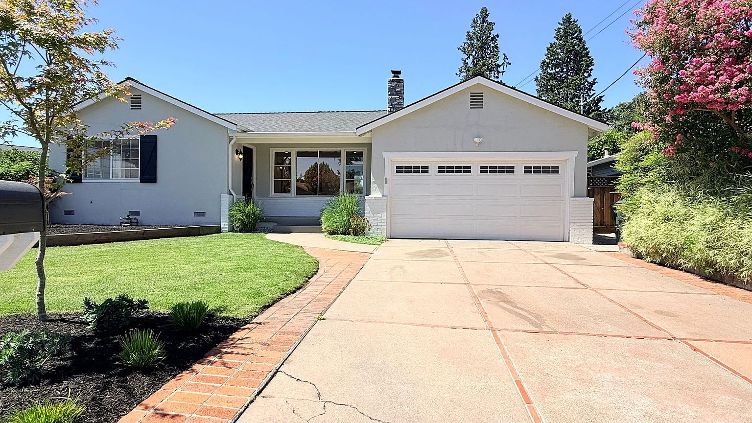 Poets Corner Gem! Charming And One Of A Kind, 3bd/1ba On A Cul-de-sac Available Now! photo 4