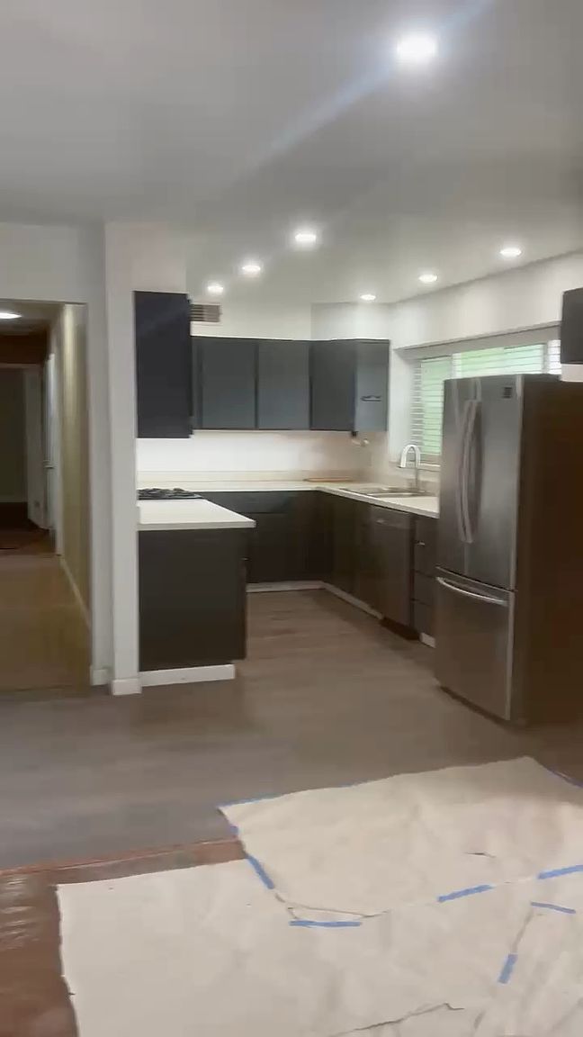 25 Kathryn Dr photo 2