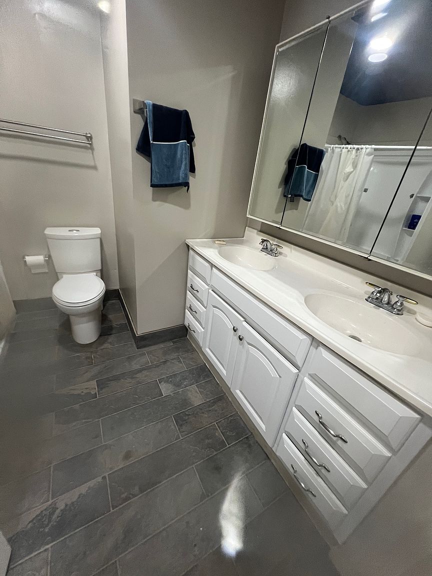 25 Kathryn Dr photo 5