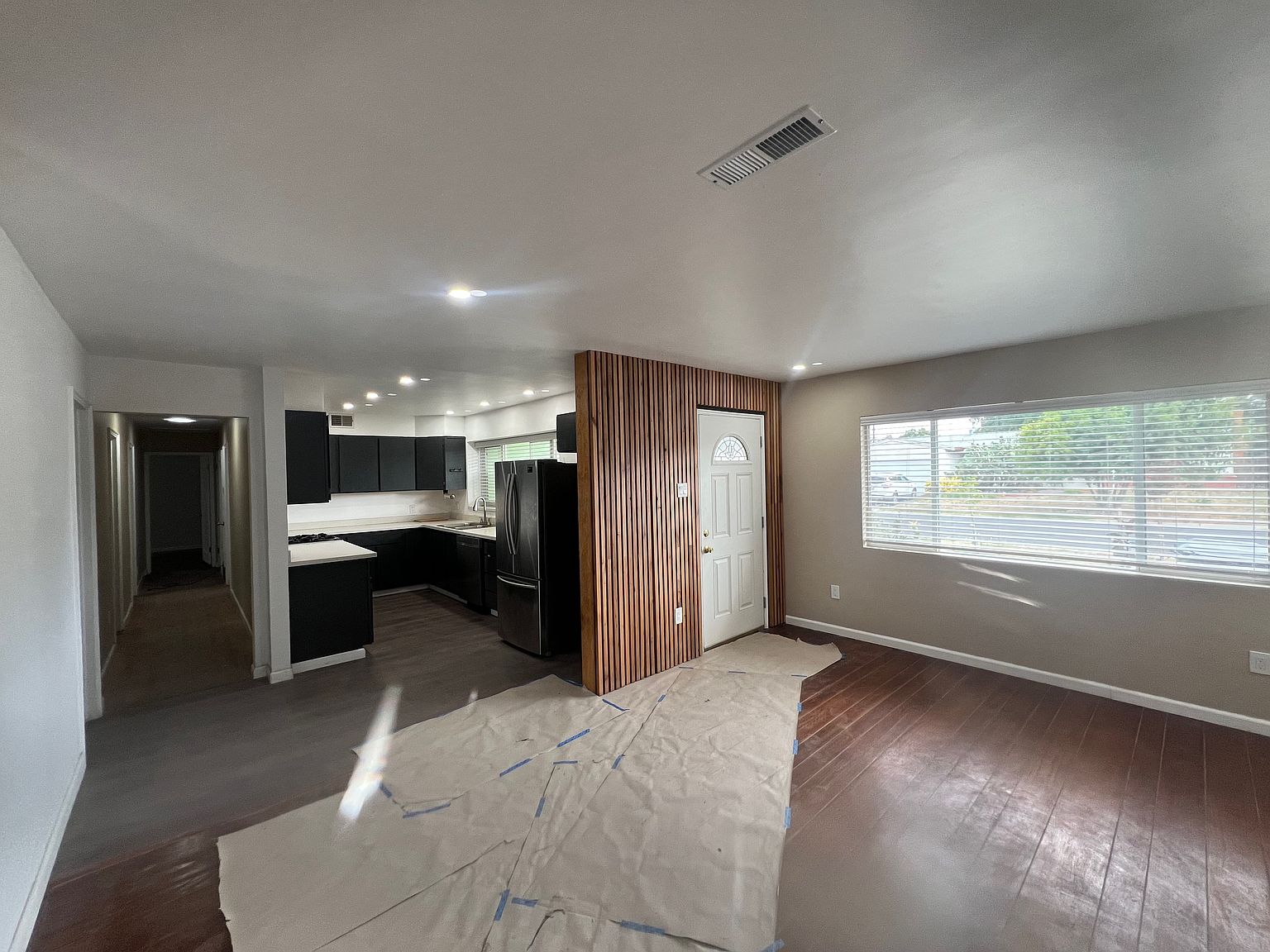 25 Kathryn Dr photo 3