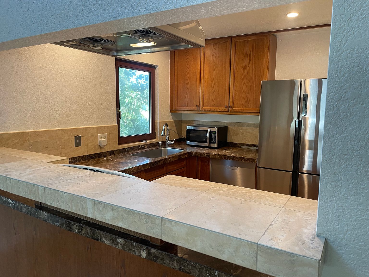 100 Suntree Ln photo 4
