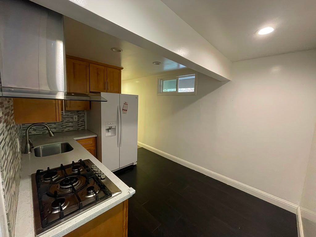 616 Aleta Pl photo 3