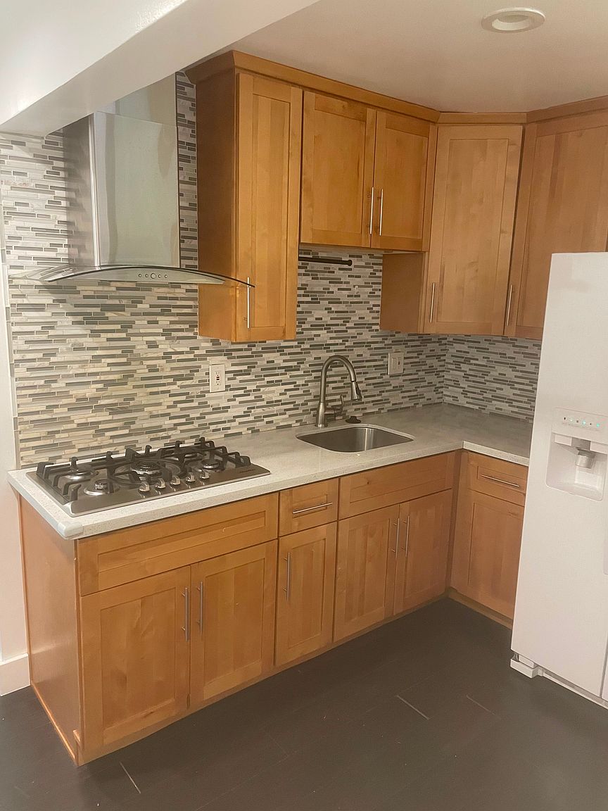 616 Aleta Pl photo 2