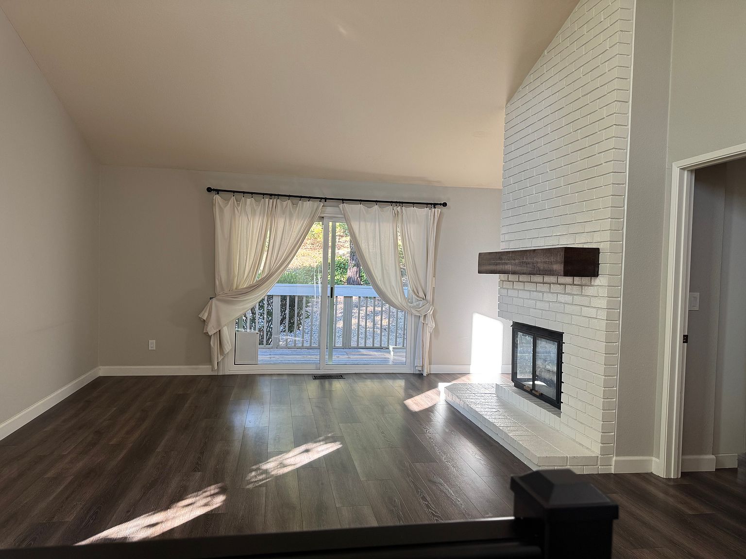 126 Southwind Dr photo 2