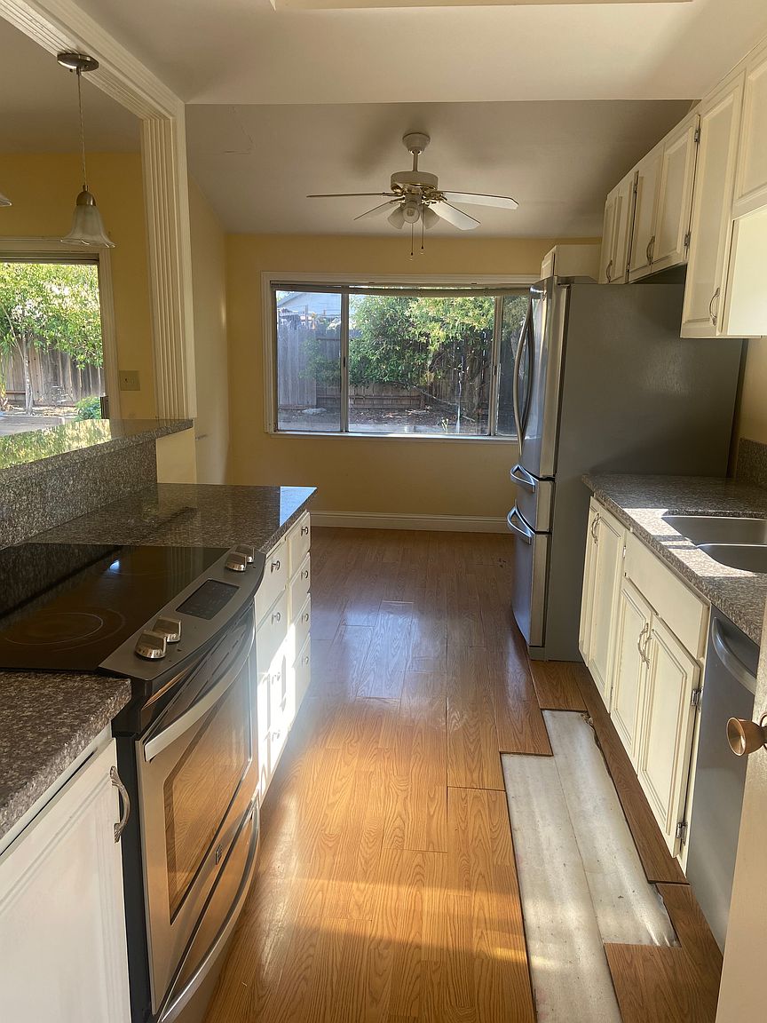2025 Spring Lake Dr photo 5