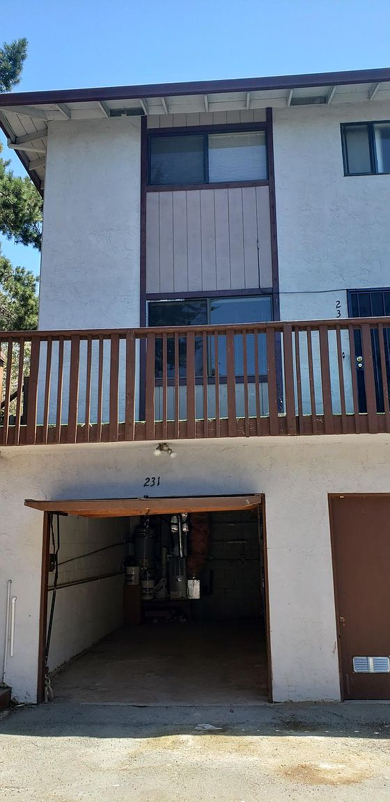 229 Arana Dr photo 5