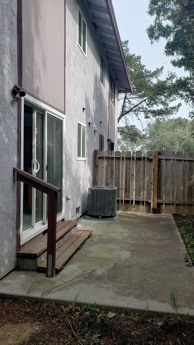 229 Arana Dr photo 4