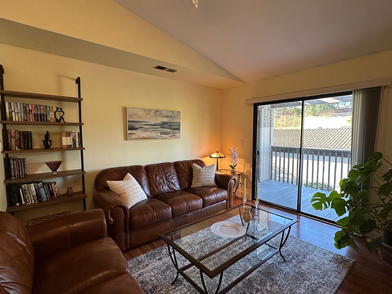 1375 Hull Ln photo 2