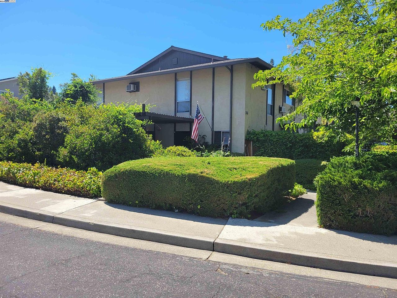 65 Donegal Way photo 3
