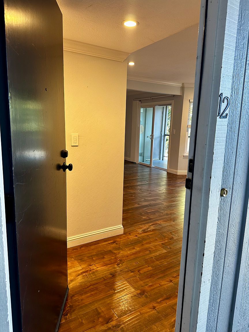 1530 Sunnyvale Ave photo 3