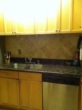 1039 San Souci photo 3