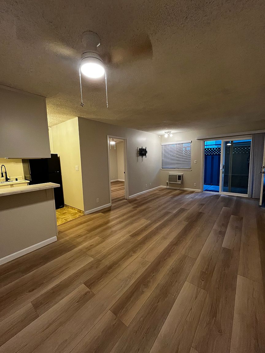 1800 Cole Ave photo 2