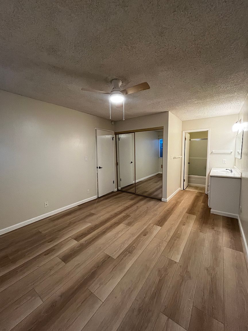 1800 Cole Ave photo 4