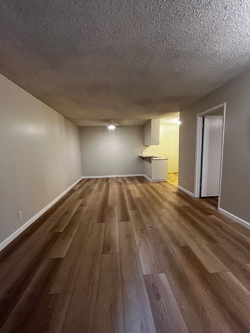 1800 Cole Ave photo 3