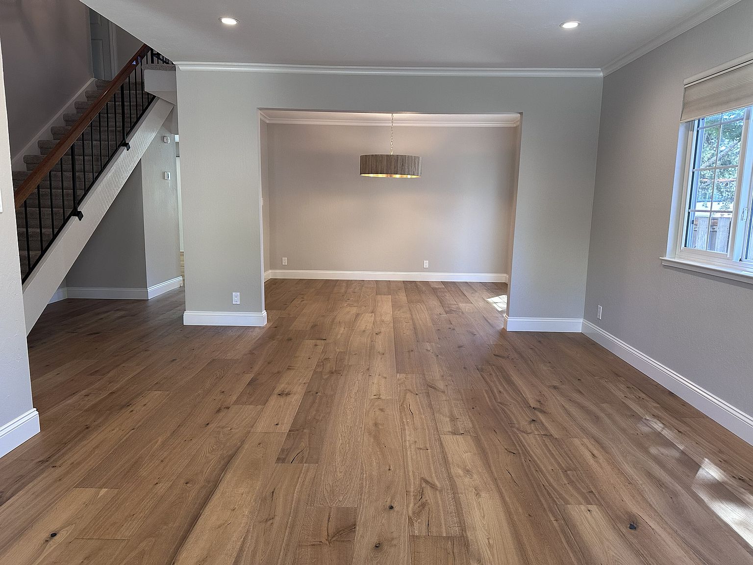 2085 Robb Rd photo 2