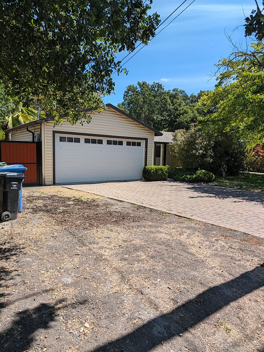 175 Arlene Dr photo 2