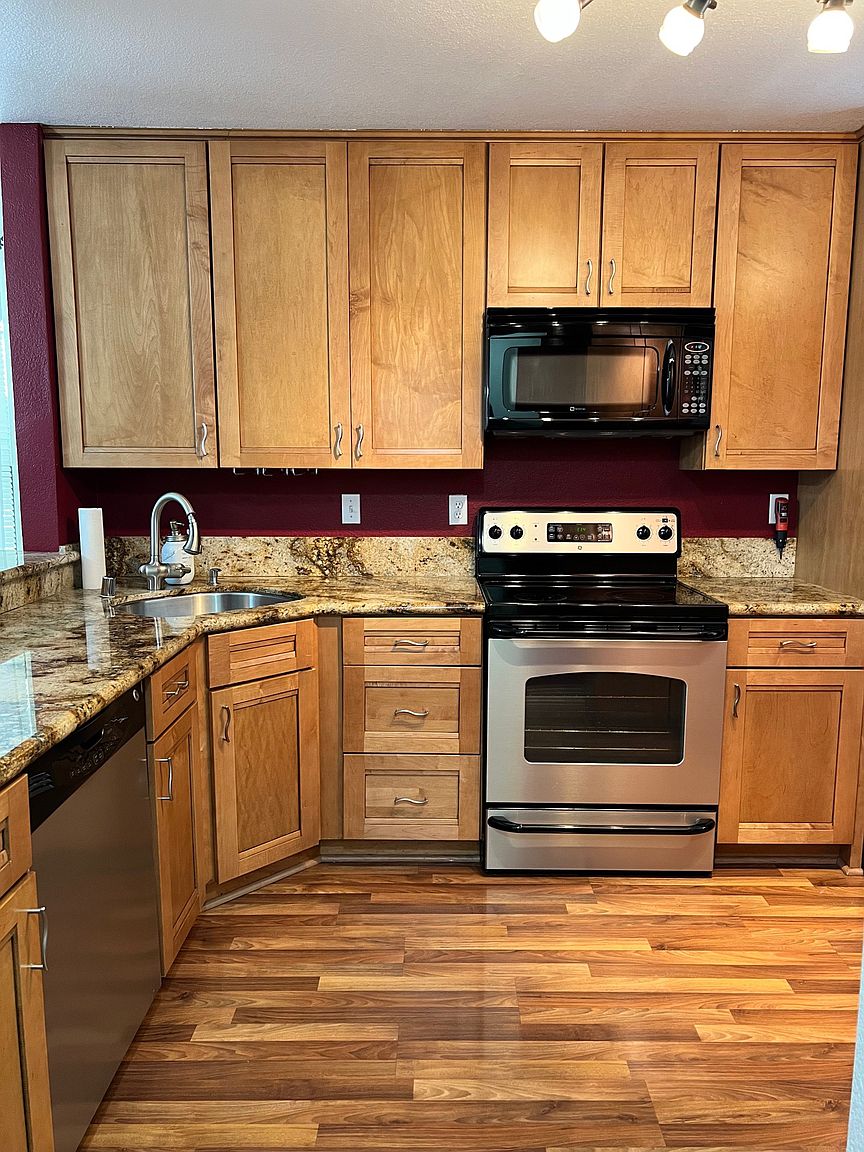 1321 S Villa Way photo 2