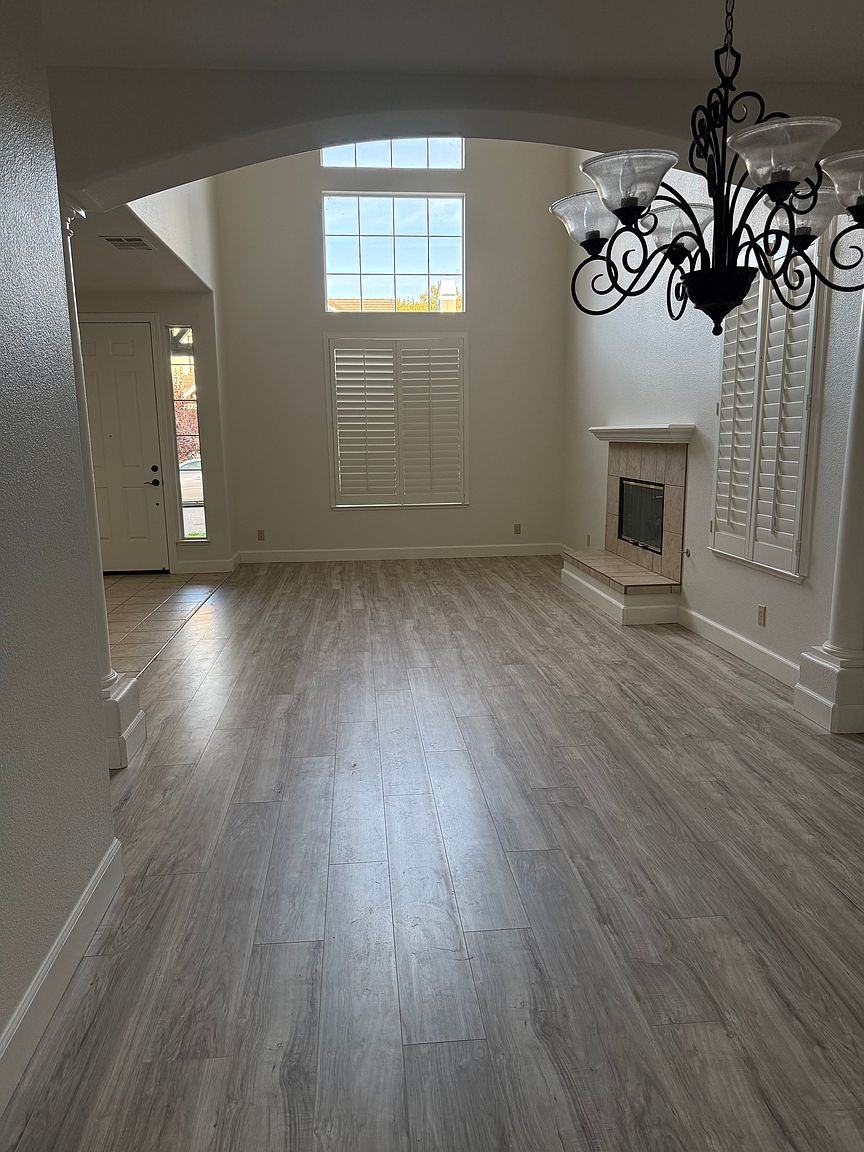 8 Orchard Ln photo 5