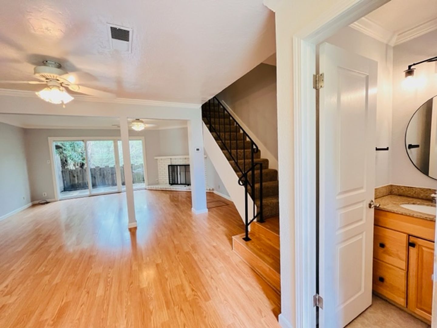 Danville Townhouse 2 Bed / 1.5 Bath - Near Downtown, Small Dogs Ok photo 4