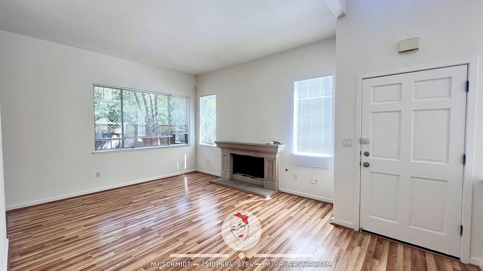 303 Sutton Cir photo 3