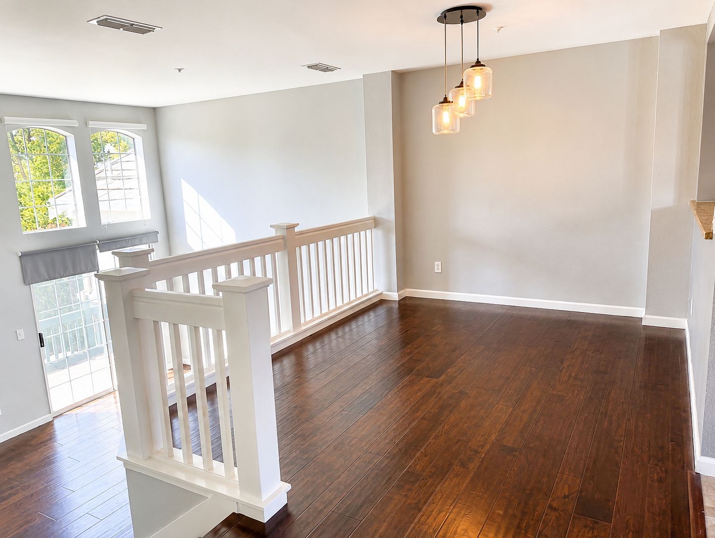 635 Condor Ct photo 4