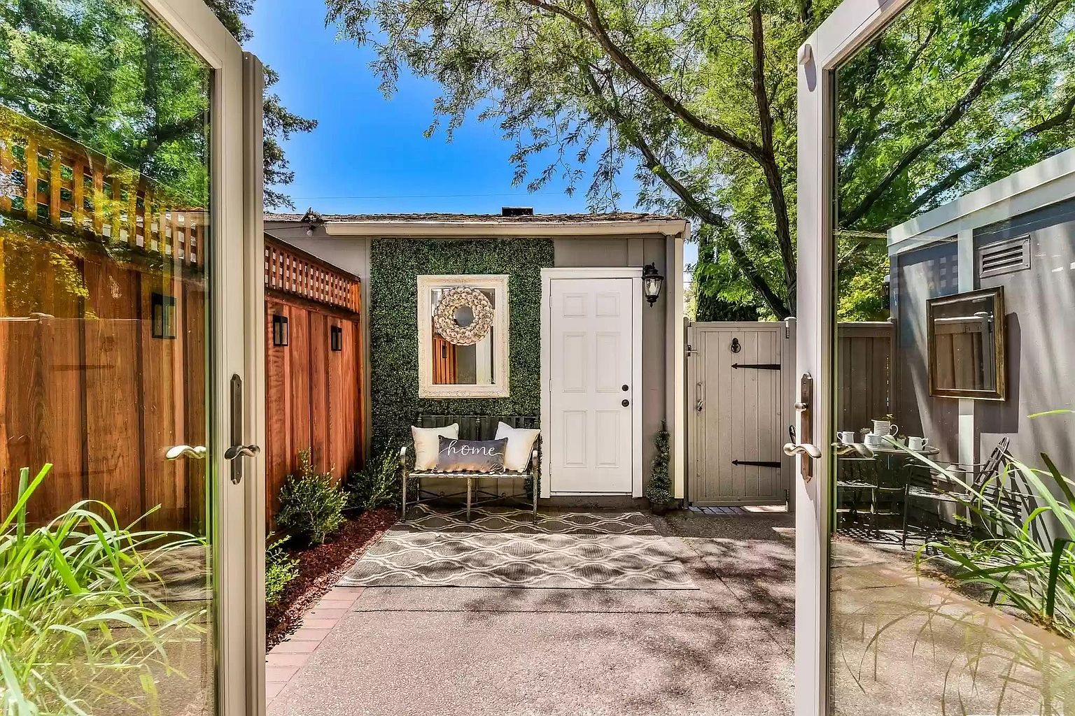 567 Sycamore Cir photo 3