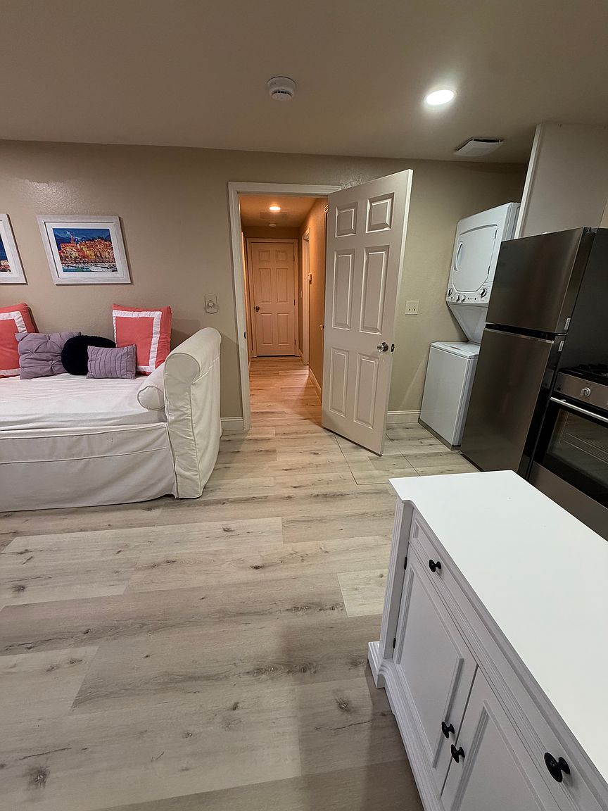 16 Cobblestone Ct photo 4