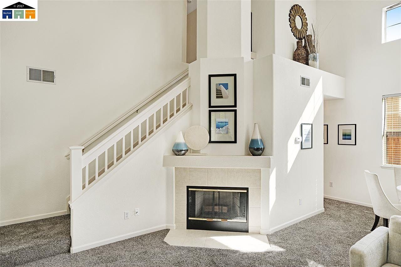 3 Catalpa Ln photo 4