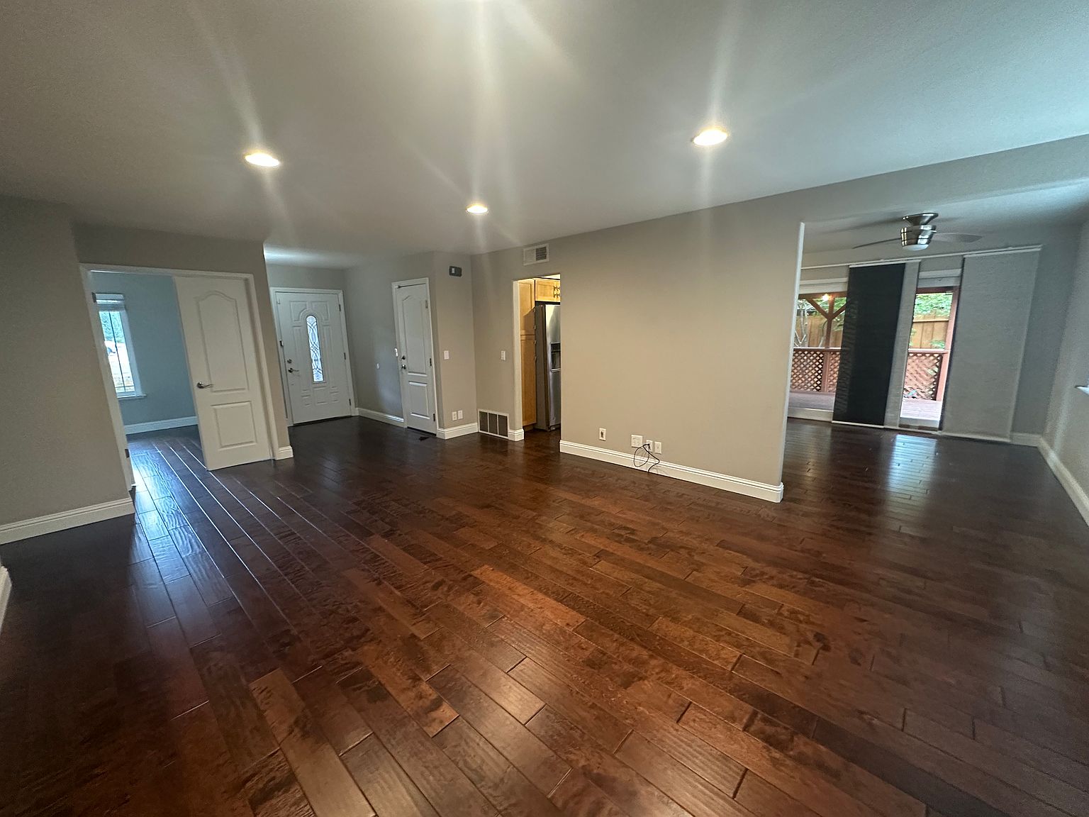 9859 Broadmoor Dr photo 5