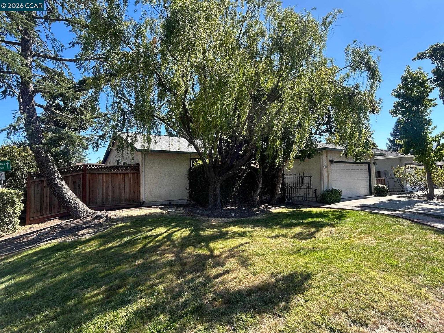 2946 Saint Denis Dr photo 3